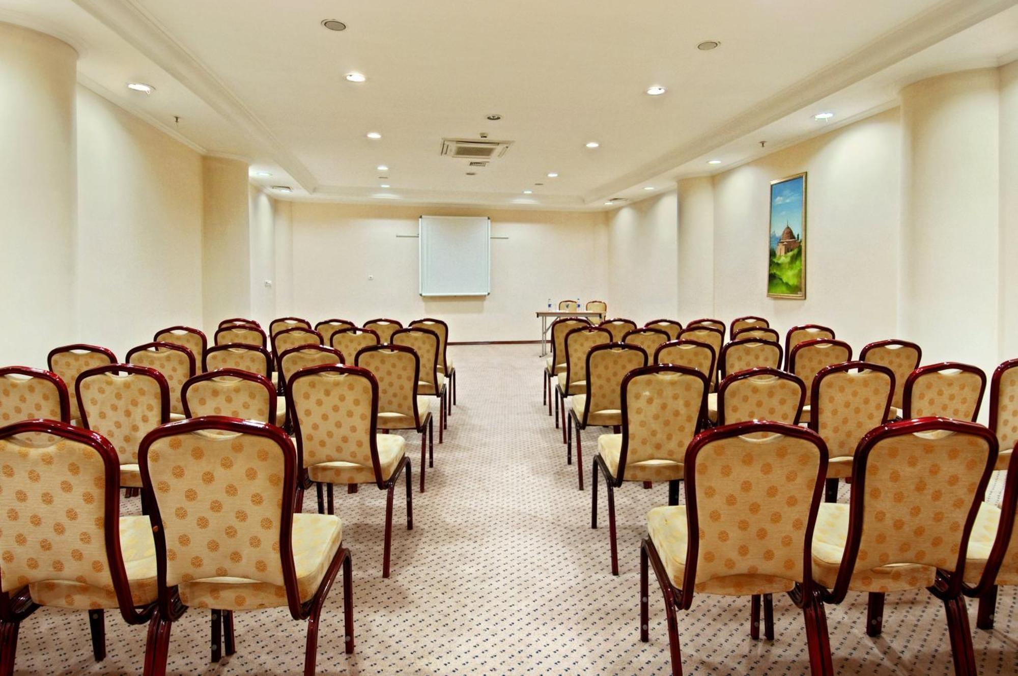 Wyndham Grand Kayseri Exterior photo A typical conference room